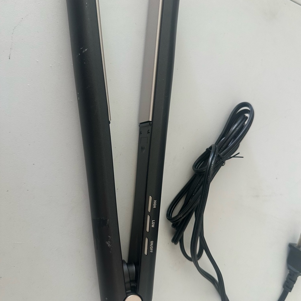 Conair Infiniti Pro 1" Tourmaline Ceramic Flat Iron Very Good Condition